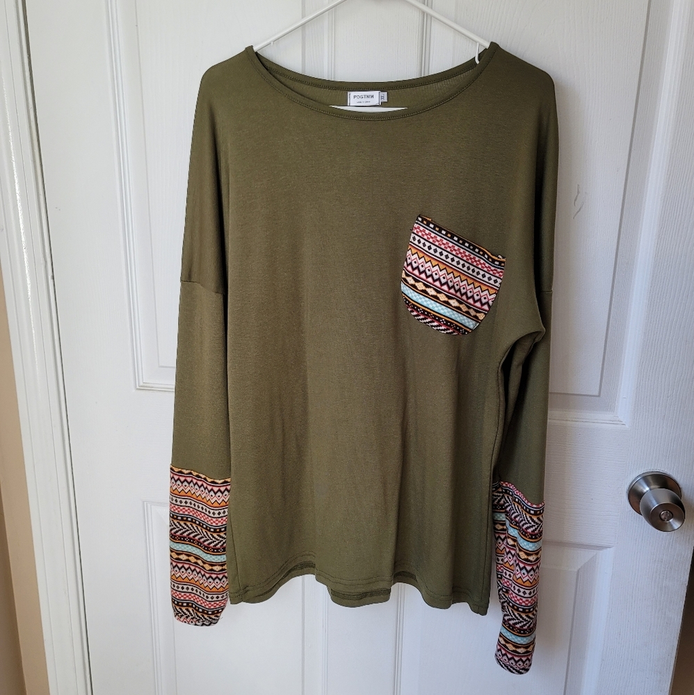 NWOT Sage Sweater with Patterned Sleeves/Pocket